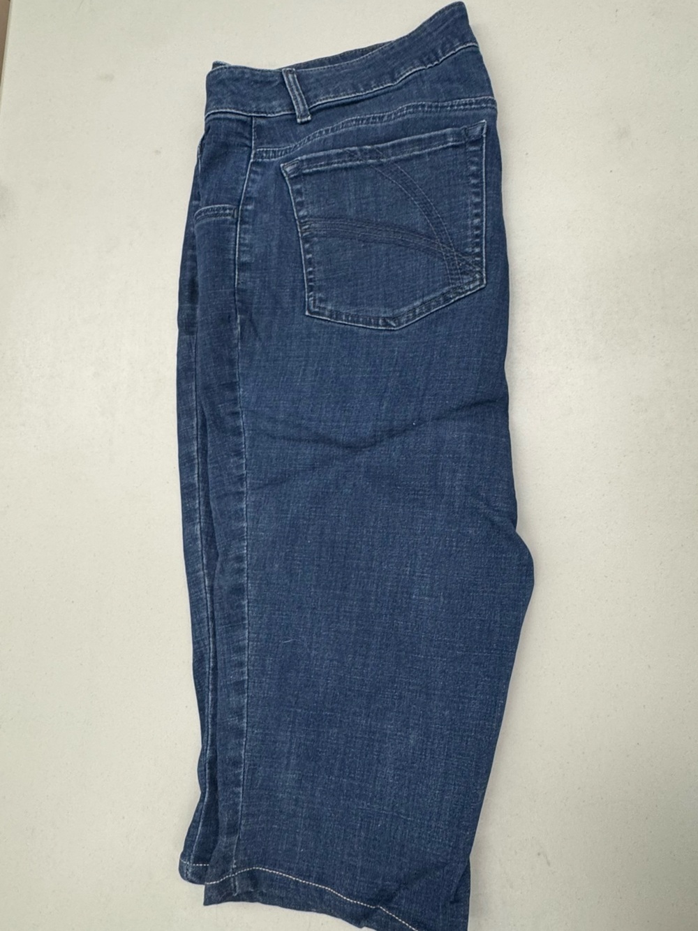 Riders by Lee Women’s Dark Blue Mid rise Capris Pants